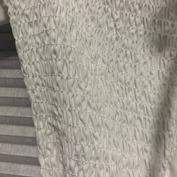 White Short jumpsuit. - Picture 5 of 8